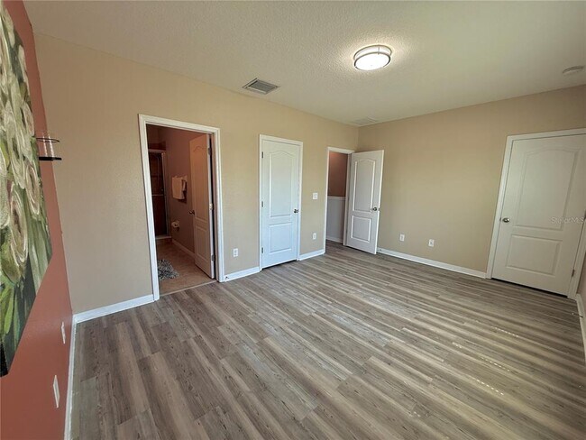 Building Photo - 10415 Butterfly Wing Ct