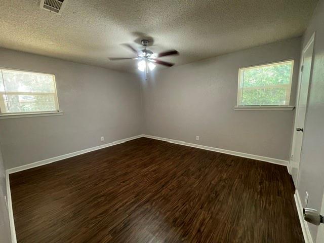 Building Photo - 2232 Shady Brook Dr