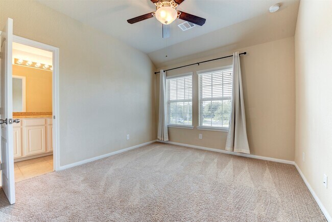 Building Photo - 9722 Victoria Rose Ln