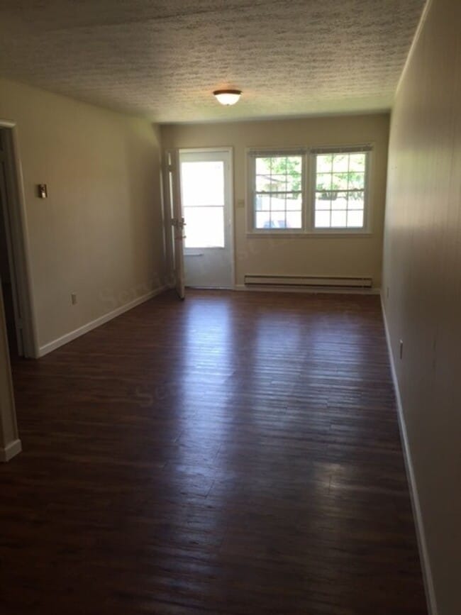 Building Photo - Bolivar MO 1 Bed, 1 Bath Apartment