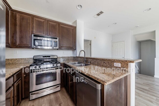 Building Photo - 31170 Sunflower Way