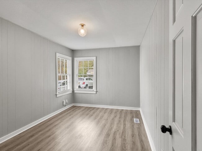 Building Photo - Corner-Lot Home Just Minutes from RSA & I-565!
