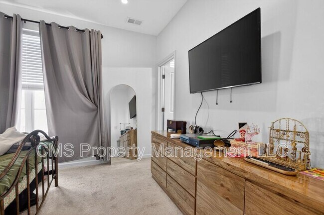 Building Photo - 107 Celebration Blvd