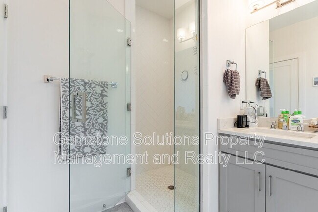 Building Photo - 815 Melpark Ct