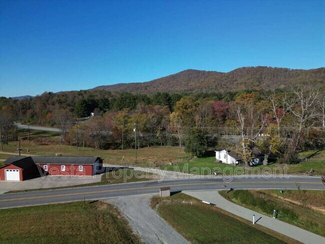 Building Photo - 588 Ray Hill Rd