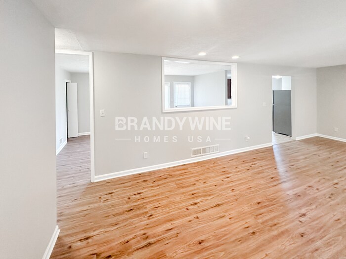 Building Photo - 4060 W Stubbs Rd