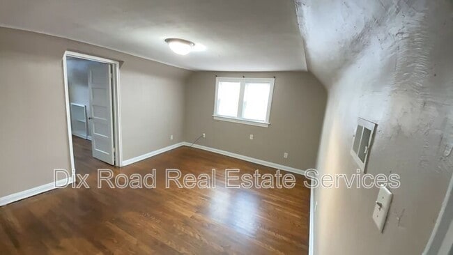 Building Photo - 233 Niagara Ave