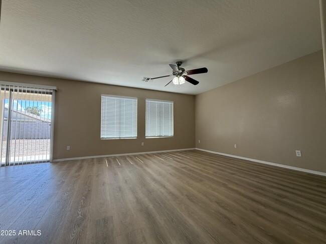 Building Photo - 1821 W Desert Mountain Dr