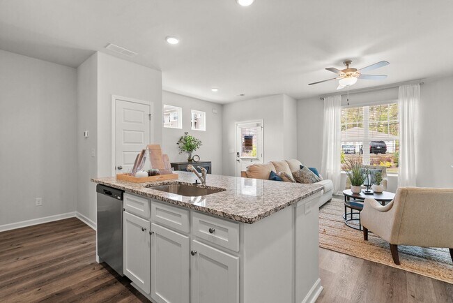 Building Photo - New 3 Bedroom Townhome in Atlanta!