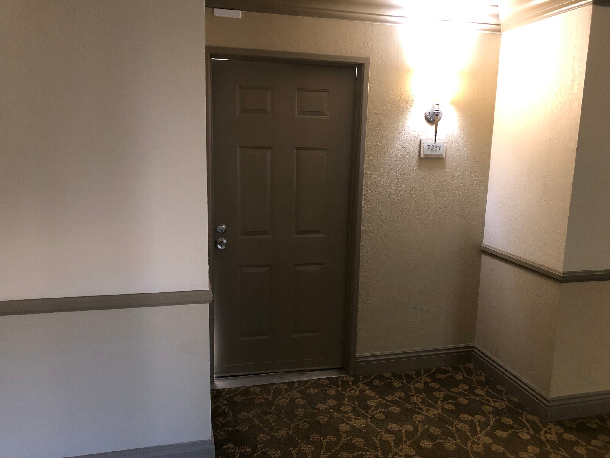 Building Photo - 8889 Caminito Plaza Centro