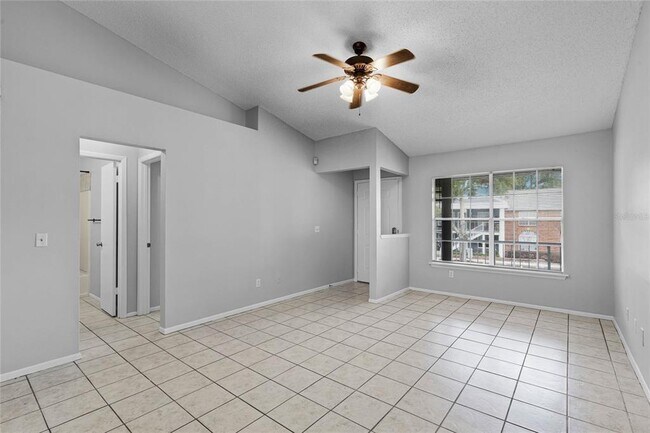 Building Photo - 5441 Lake Margaret Dr
