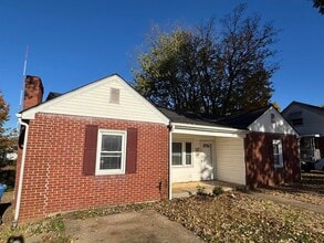 Building Photo - 1029 Kees Rd