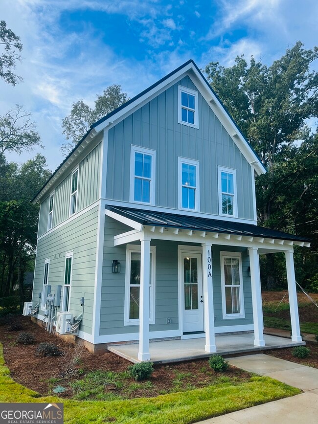 Primary Photo - 100 Gardenia Ln