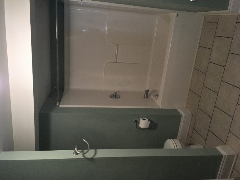 Building Photo - 936 W Beverley St