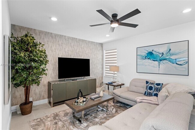 Building Photo - 4621 NW 93rd Doral Ct