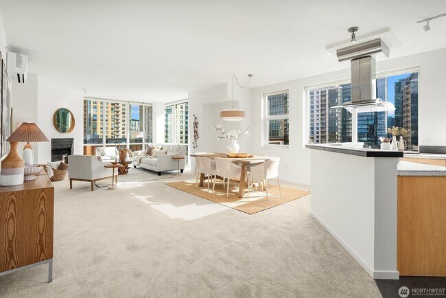 Building Photo - 2Bd/1.75Ba Bellevue Condo