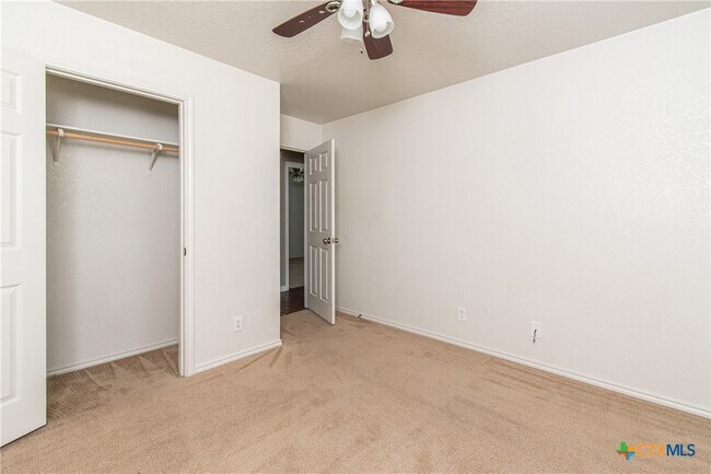 Building Photo - 3408 Ida Dr