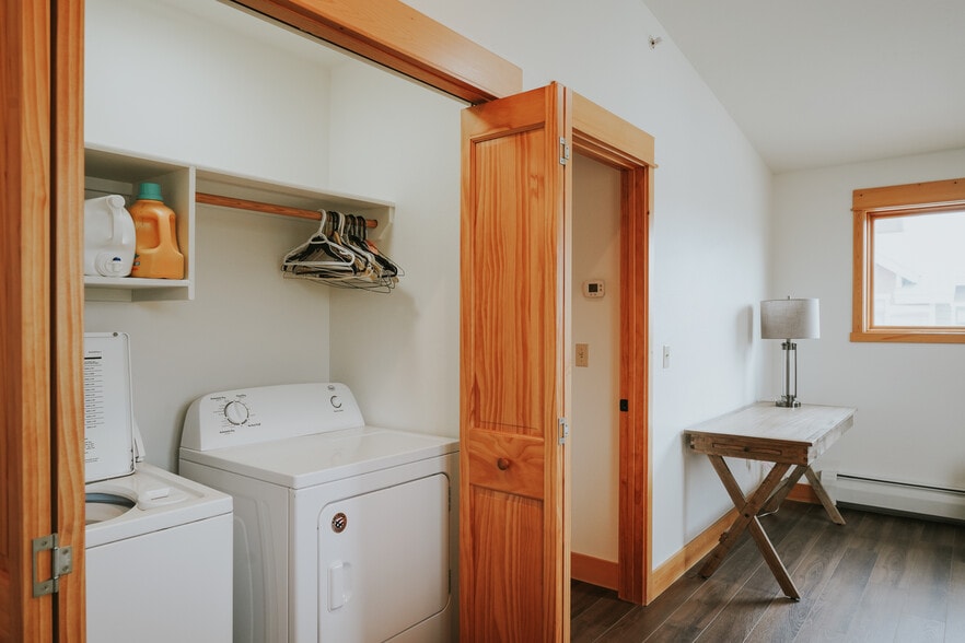 Building Photo - 20 Limber Pine Pl