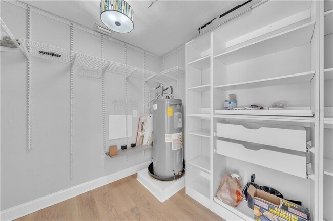 Building Photo - 314 W Frances Ave