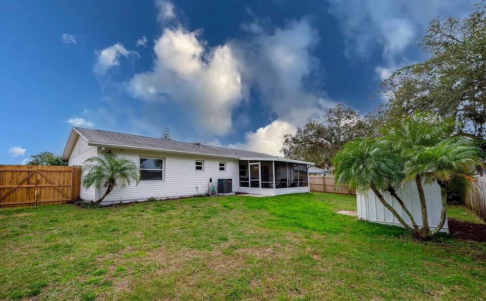 Building Photo - 1036 Tompkins Dr