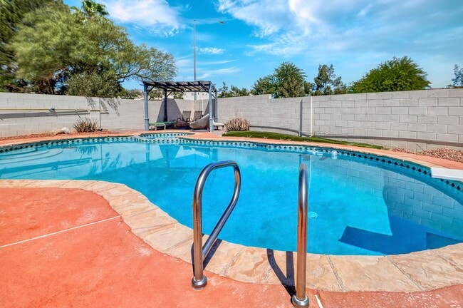 Building Photo - Charming Two Story Home Located in North Las Vegas