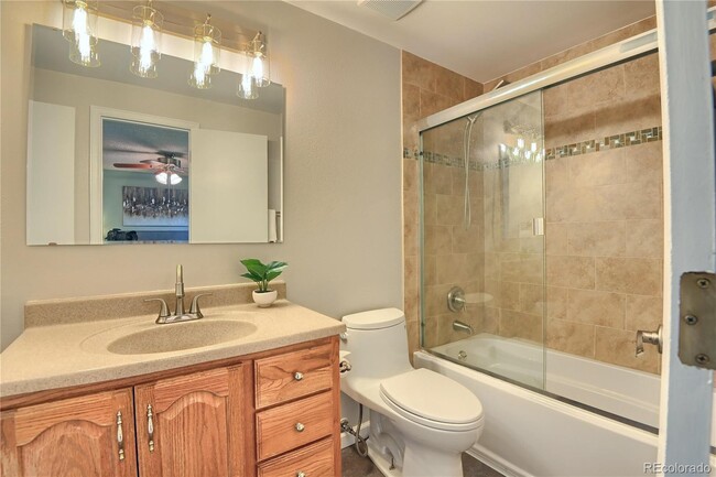 Building Photo - 10419 Iris Way