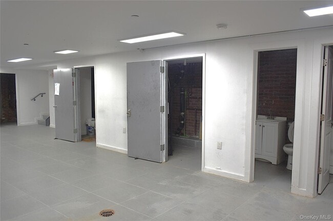 Building Photo - 3043 Fulton St