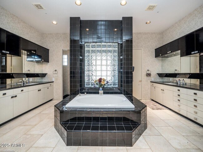 Building Photo - 11643 E Turquoise Ave