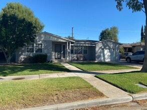 Building Photo - 3BD/2BA Beautiful Riverside Home!!