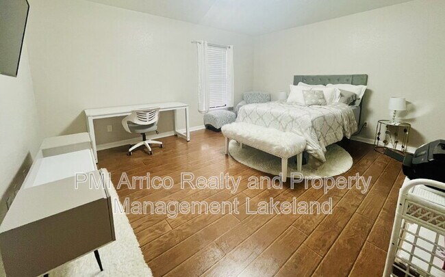 Building Photo - 3541 Harbor Cir NW