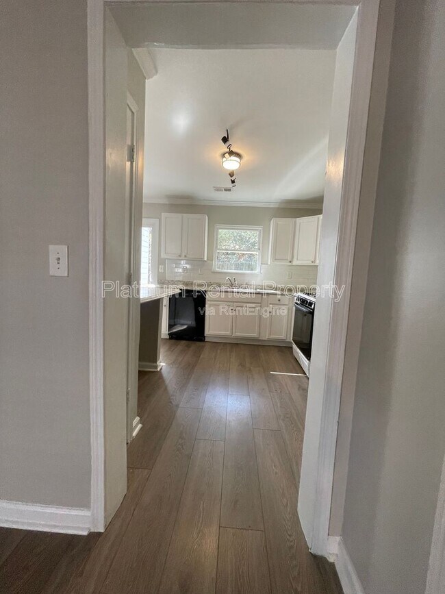 Building Photo - 3575 Kennesaw Station Dr