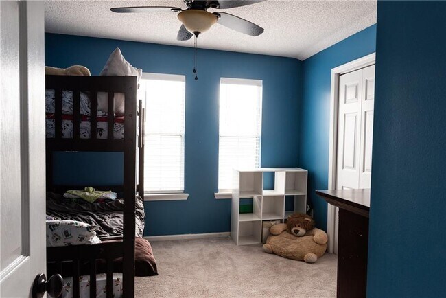 Building Photo - 5013 Riverside Dr