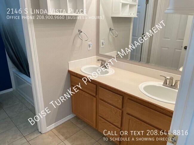 Building Photo - 2146 S Linda Vista Pl