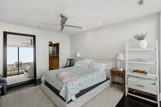 Building Photo - 2575 Peachtree Rd NE