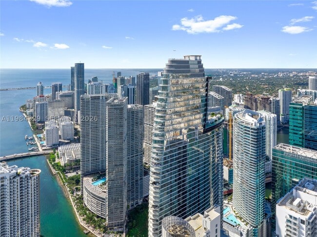 Building Photo - 300 Biscayne Blvd