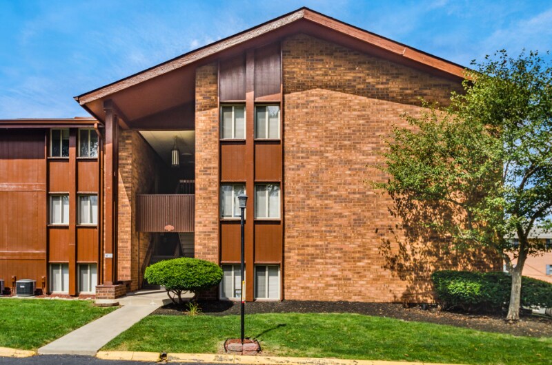 Building Photo - 4443 Mobile Dr