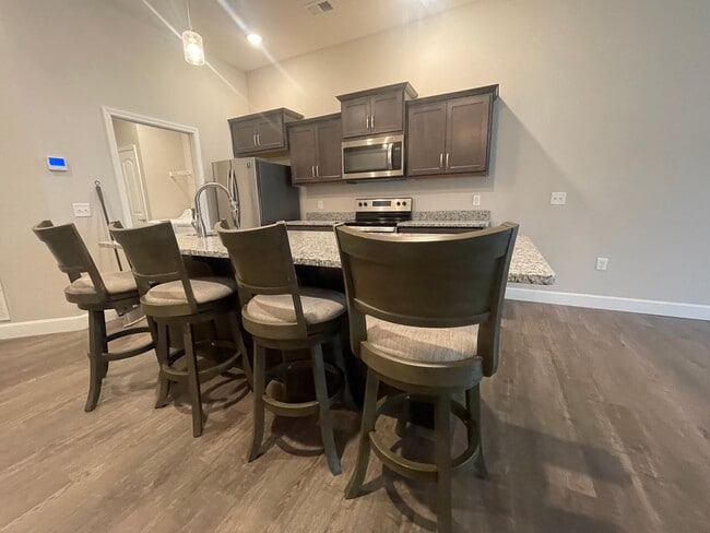 Building Photo - A taste of Tuscany! Gorgeous 2 Bedroom 2 B...