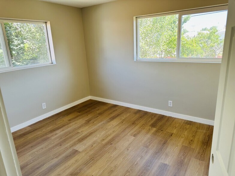 Building Photo - 19 E 1300 S