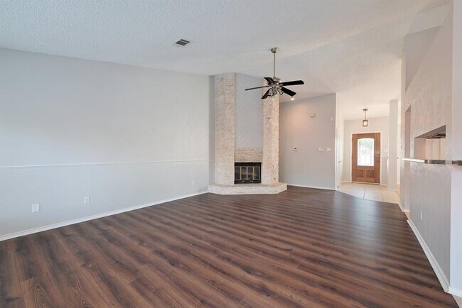Building Photo - 3605 Palomar Ln
