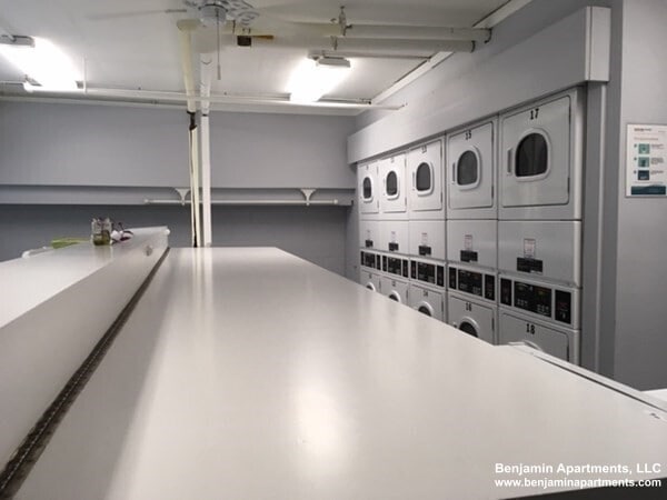 Building Photo - 145 Pinckney St