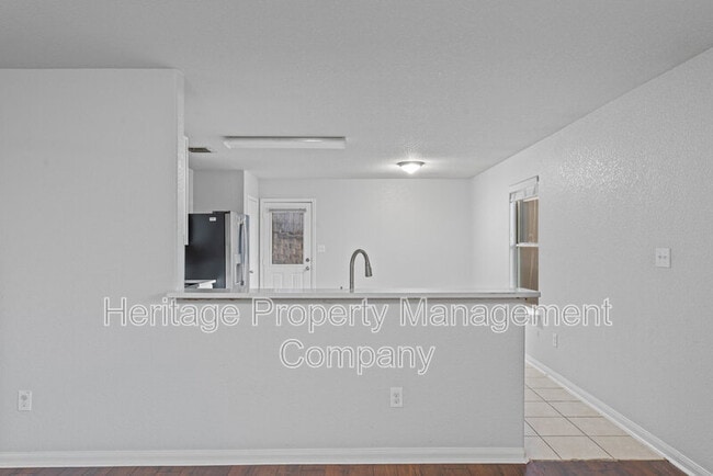 Building Photo - 10926 Acorn Canyon