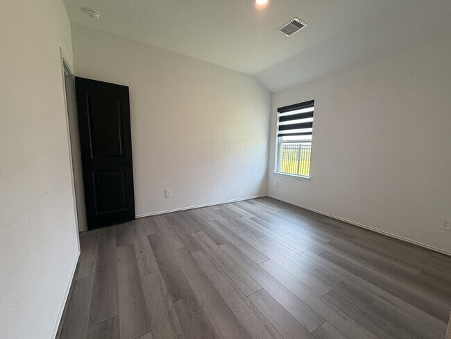 Building Photo - 3101 Emerald Ocean Dr