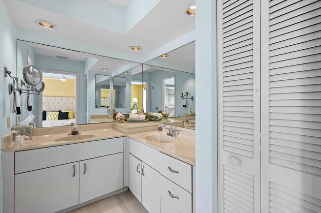 Building Photo - 1216 Ocean Dunes Cir