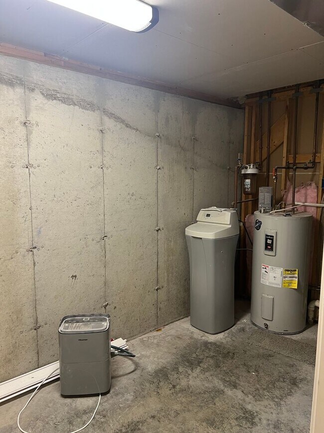 Building Photo - 20266 Hyatt Ln