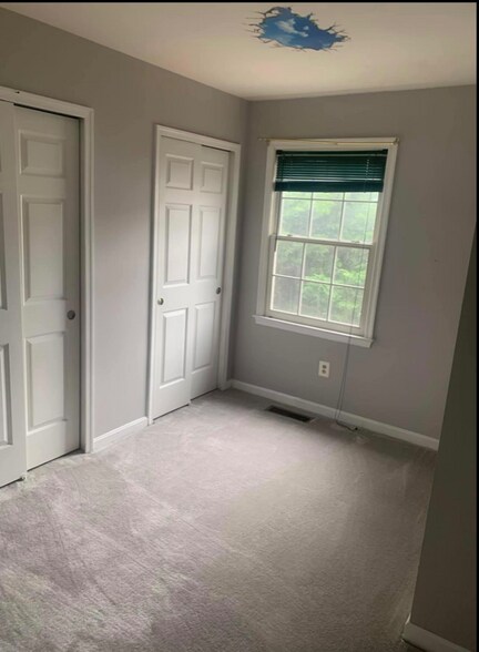 Building Photo - 6622 Sky Blue Ct