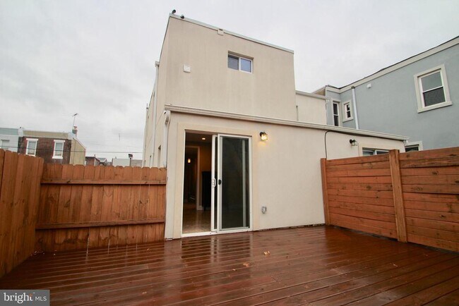 Building Photo - 3516 Mercer St