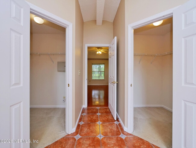 Building Photo - 12252 Lake Fern Dr