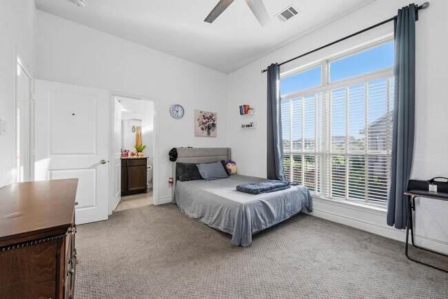 Building Photo - 504 Montalcino Ln