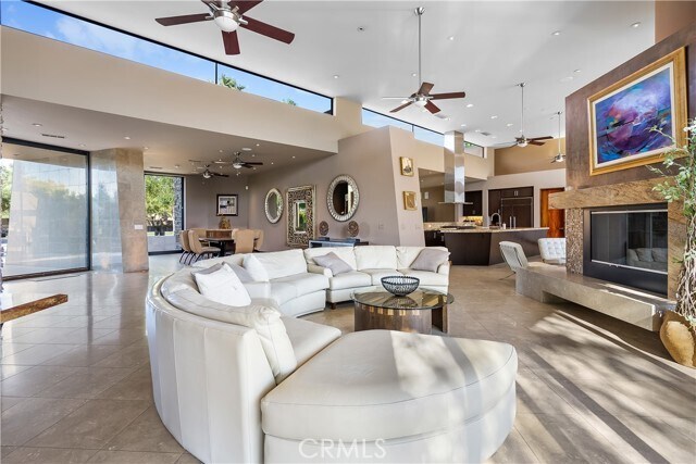 Building Photo - 68 Royal St Georges Way