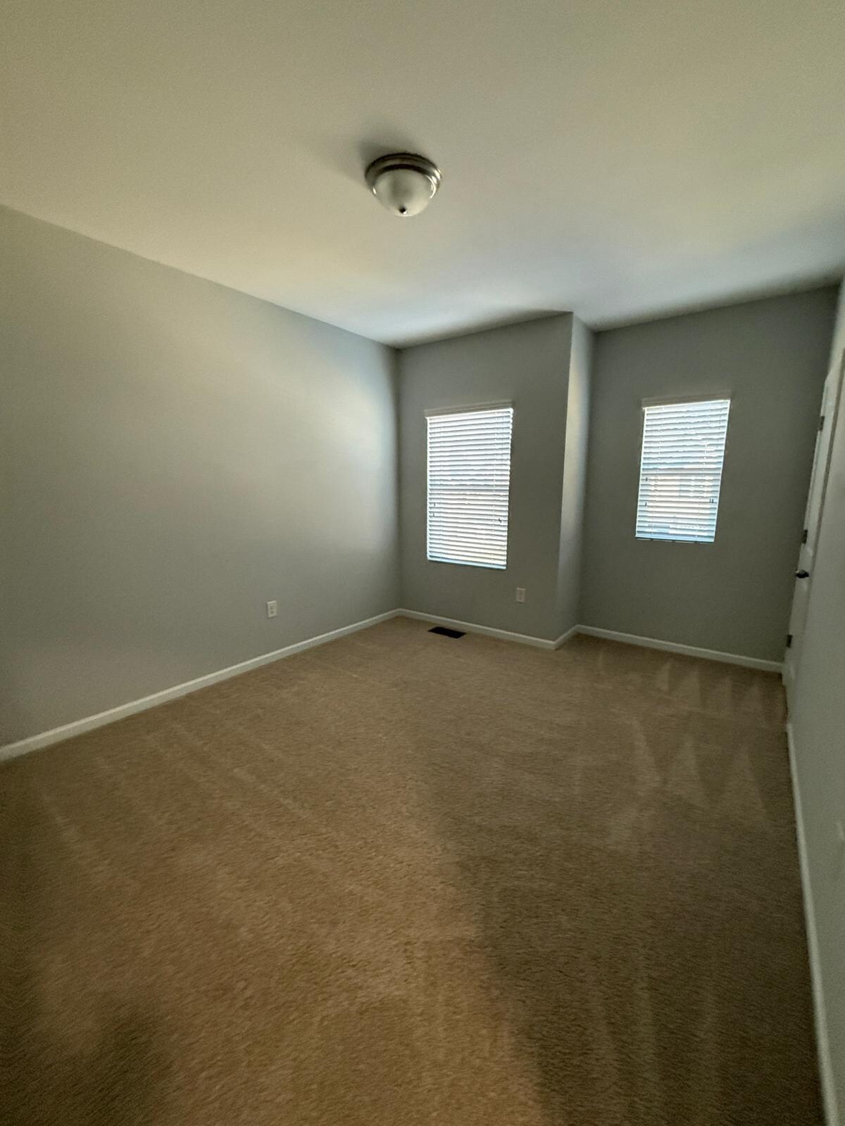 Building Photo - Room in Townhome on Durants Neck Ln